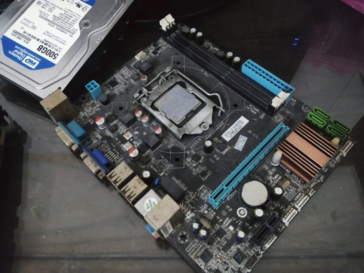 h61主板 点不亮当坏板出。