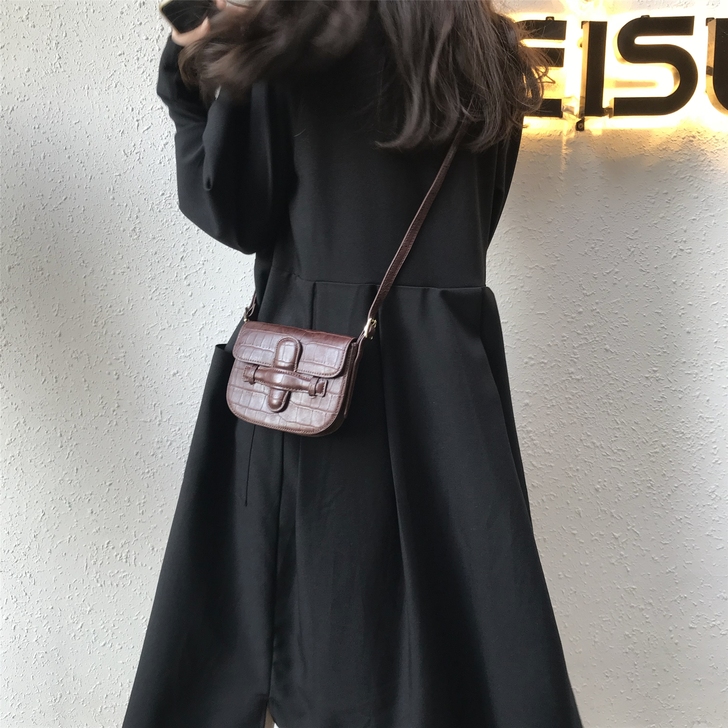 单肩包女2019新款鳄鱼纹马鞍包斜挎小包包...