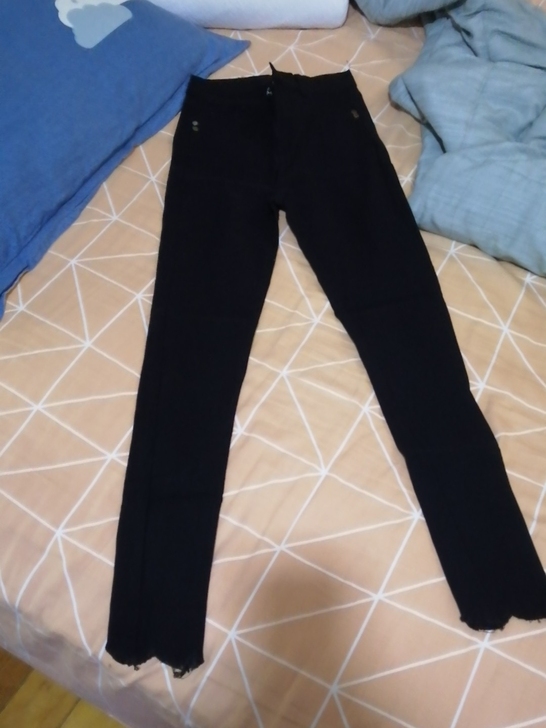 闲置裤子，看上的来。