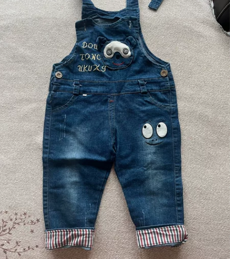 男女童背带牛仔裤，80码，裤脚可放 感兴趣...