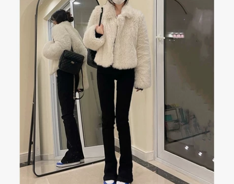 黑色微喇叭牛仔裤女春秋2022新款紧身高腰...