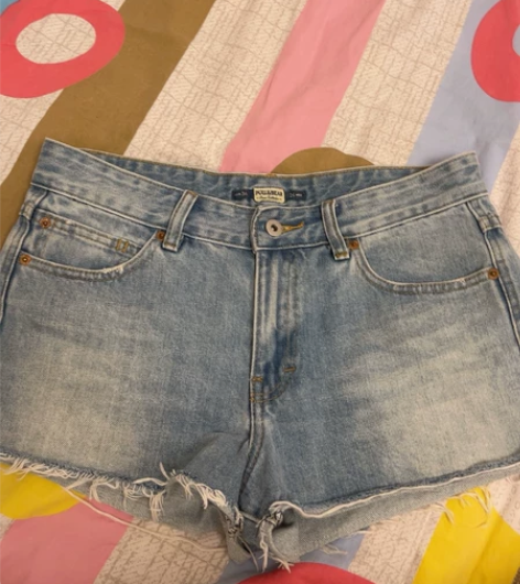 P##amp；amp；B家的牛仔短裤 不带...