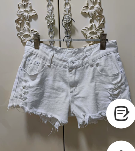 白色破洞牛仔短裤,五分短裤!28码 本人变...
