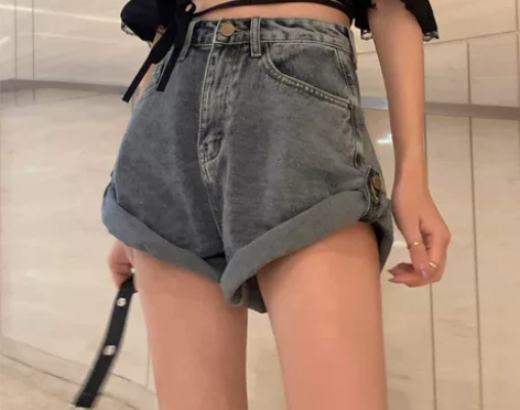 港味高腰卷边牛仔短裤百搭阔腿五分裤 感兴趣...