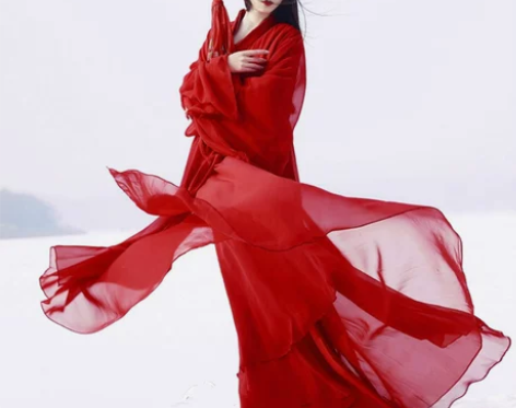 追风侠 民族装舞台装 感兴趣的话点“我想要...