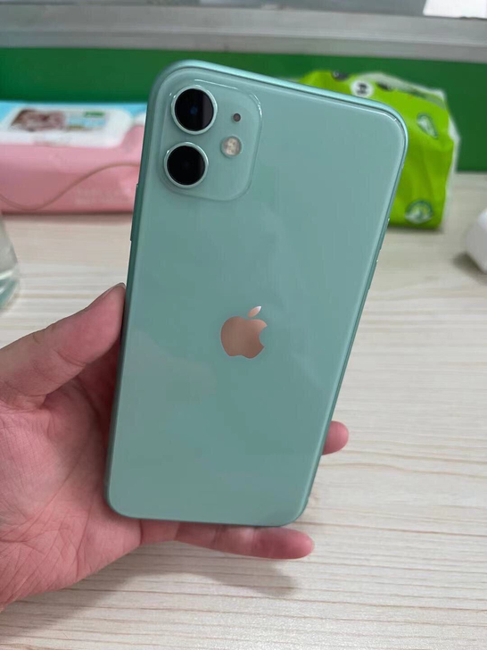 苹果11还，， 绿 色128国 行正品