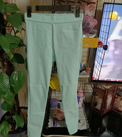 糖果色高腰铅笔裤，购于商场，L码，弹力好。...
