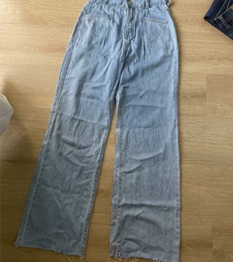 高腰阔腿牛仔裤s码穿到肚脐眼上。9.9一件...