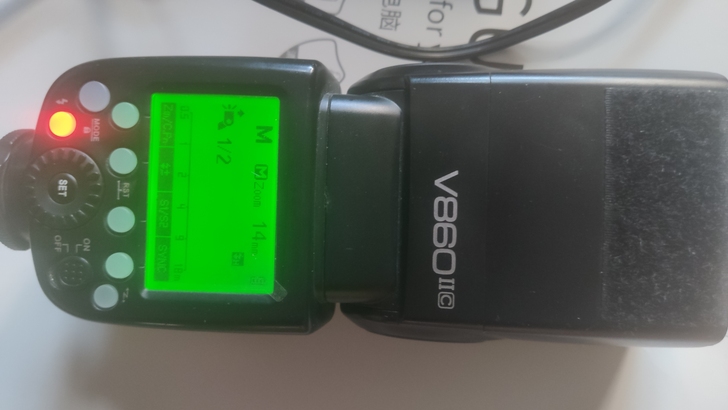 神牛V860II 闪光灯佳能口，橙色如图，...