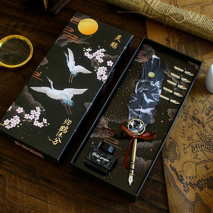 精美羽毛笔钢笔礼物便宜处理了，先到先得。