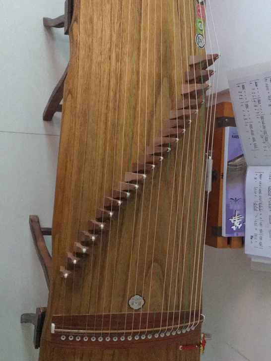 超精品一米长小挖筝，纯泡桐木，携带方便的很...