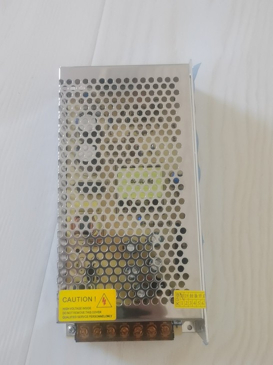 粤威集中电源 12v-10A 库存积压处理。