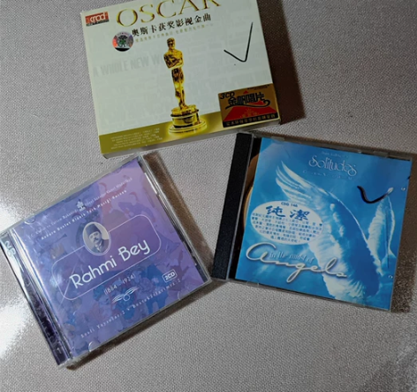 CD唱片三张：1.奥斯卡获奖影视金曲，3C...