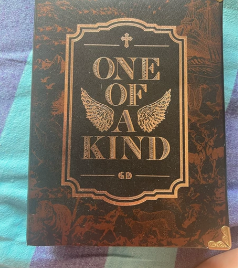 GD权志龙solo专辑 成色好,少了一张贴...