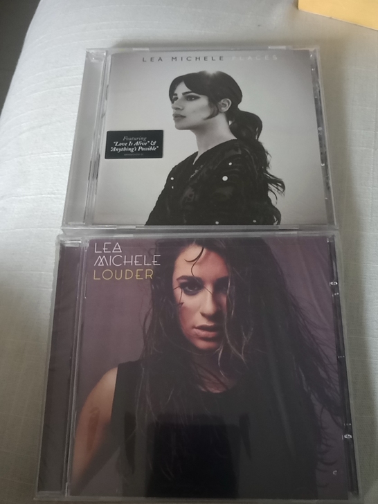lea michele,两张原版专辑。都是...