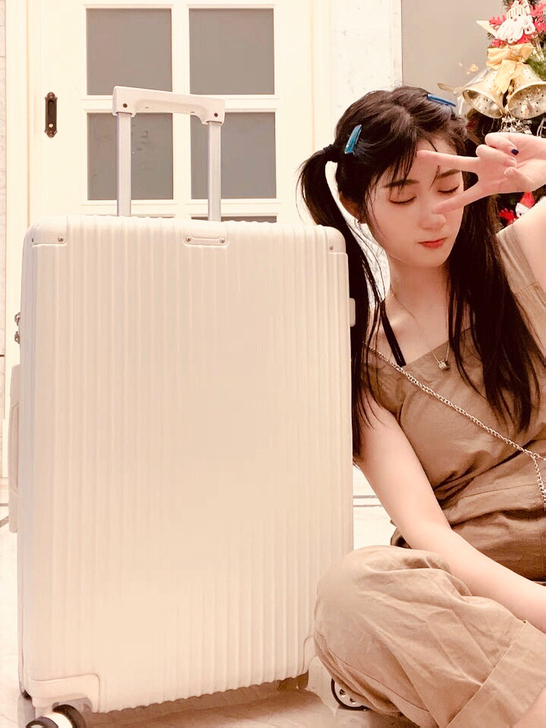 行李箱耐磨坚韧拉杆箱学生密码箱