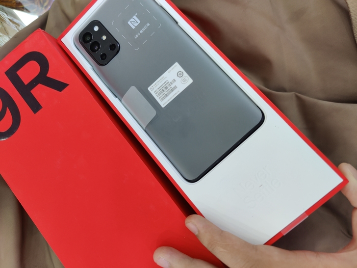 一加9r 8+128g黑岛 全套配件齐全 ...