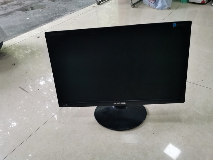 三台主机专拍 2550元一台