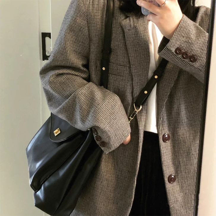 白色全新的