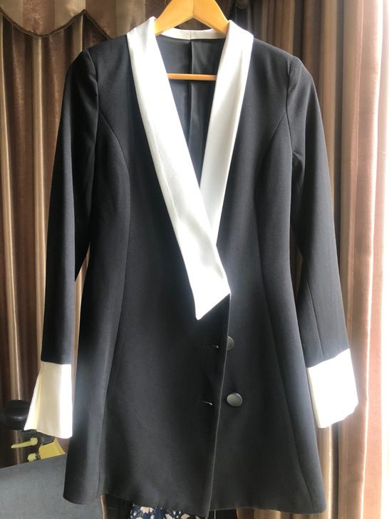 女士秋款职业连衣裙.实体店660入.穿过一...