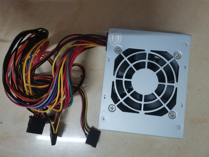 小电源最大415w：原装正品