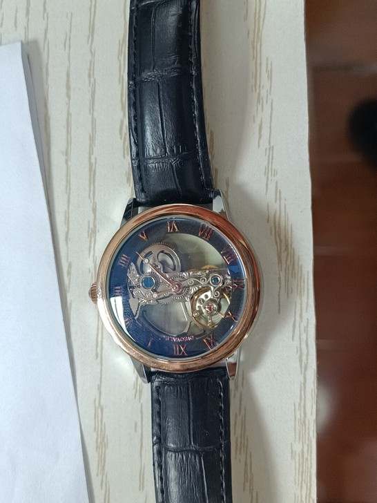 自带的手表现在用不上了决定出售，用看上的可...