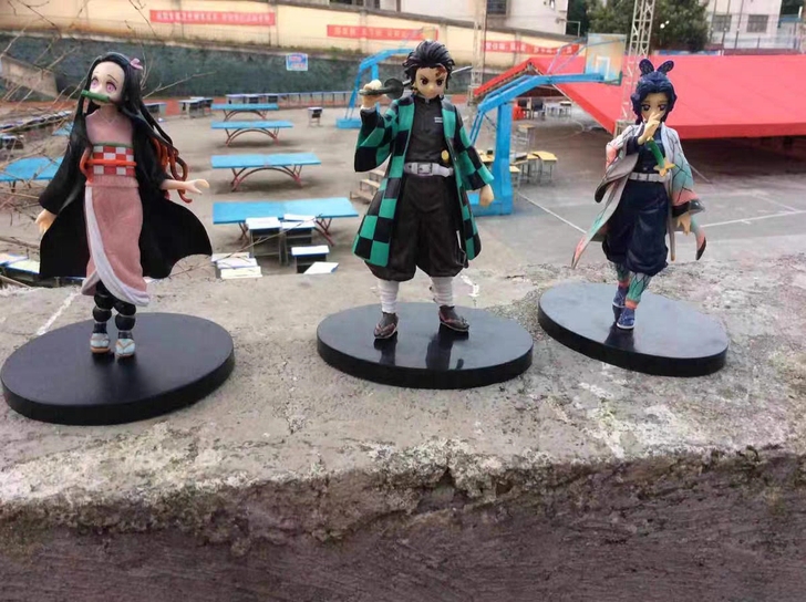 鬼灭之刃三主角炭治郎蝴蝶忍弥豆子手办3个手...