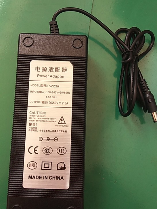 电源适配器52Ⅴ2.3A,POE交换机使用。