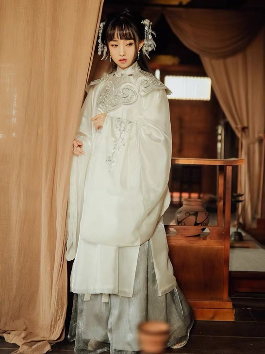 十三余小豆蔻儿[馥比仙]立领斜襟长袄云肩百...