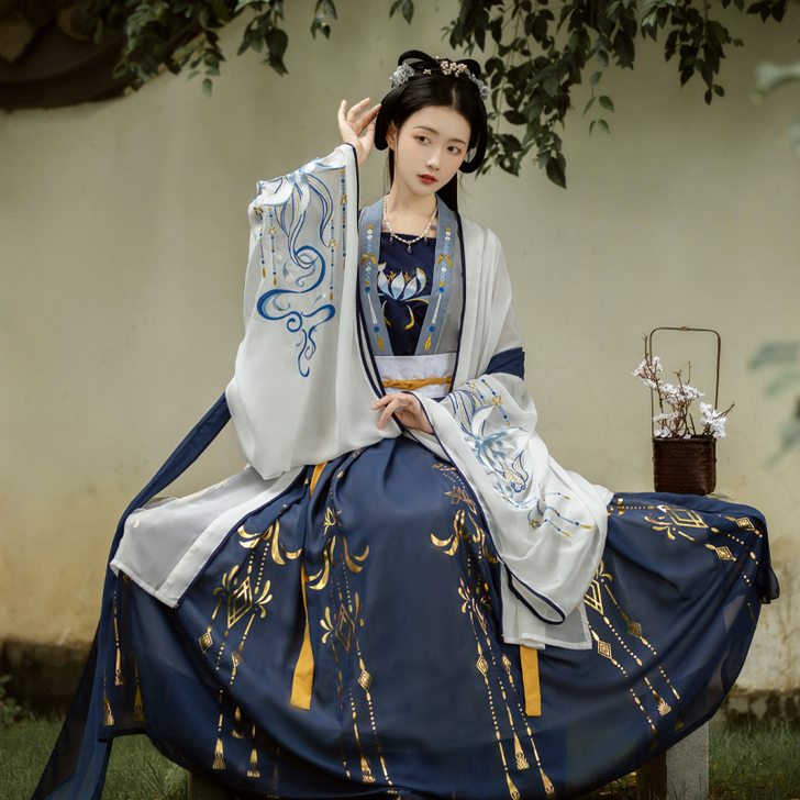 千韵岗 琼华 齐腰  s~m皆可以穿