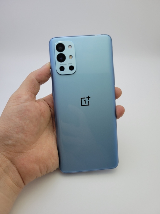 一加9R，128g无拆无修全原装6月4号激...