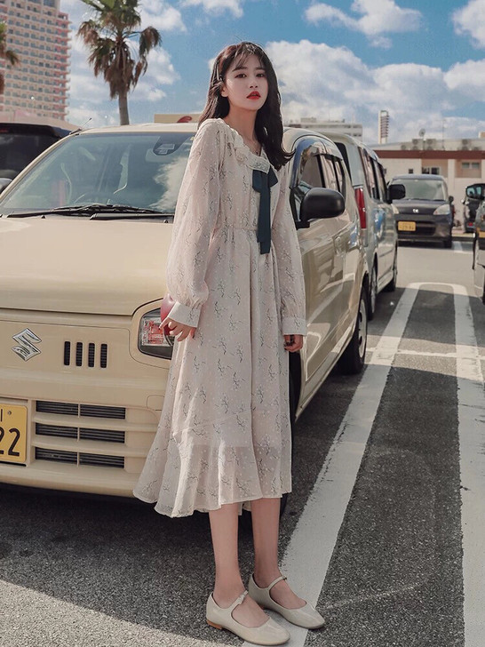 碎花连衣裙女夏新款法式复古收腰显瘦气质雪纺...