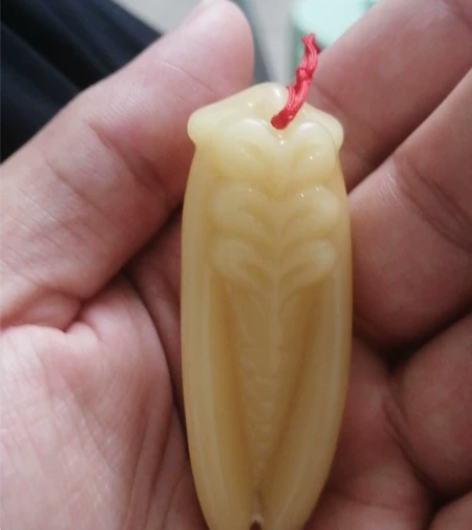 玉雕,一鸣惊人玉蝉 感兴趣的话点“我想要”...