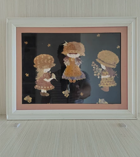 岛国回流工艺画，一种日本传统工艺，以千岛草...