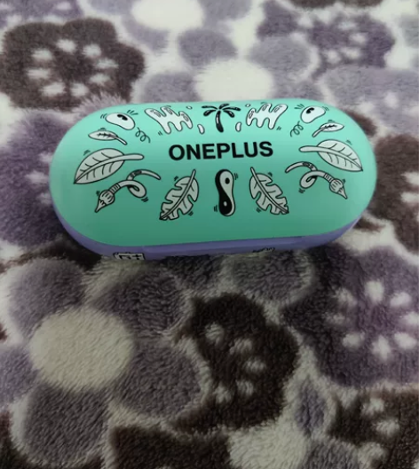 一加艺术家联名耳机，功能没问题，最近失业了...