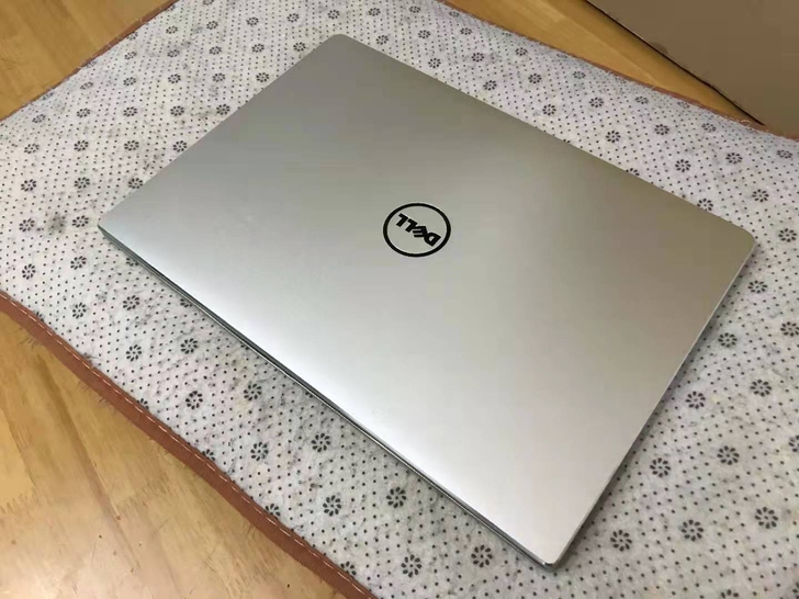 金色金属戴尔7472，微边框，笔记本电脑