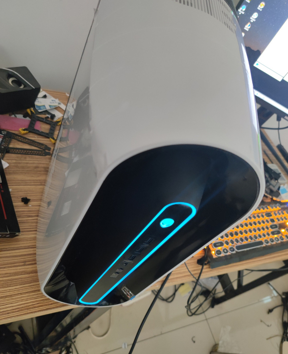 外星人 R10 锐龙版拆卡主机