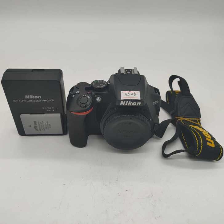 95新尼康D3500单机