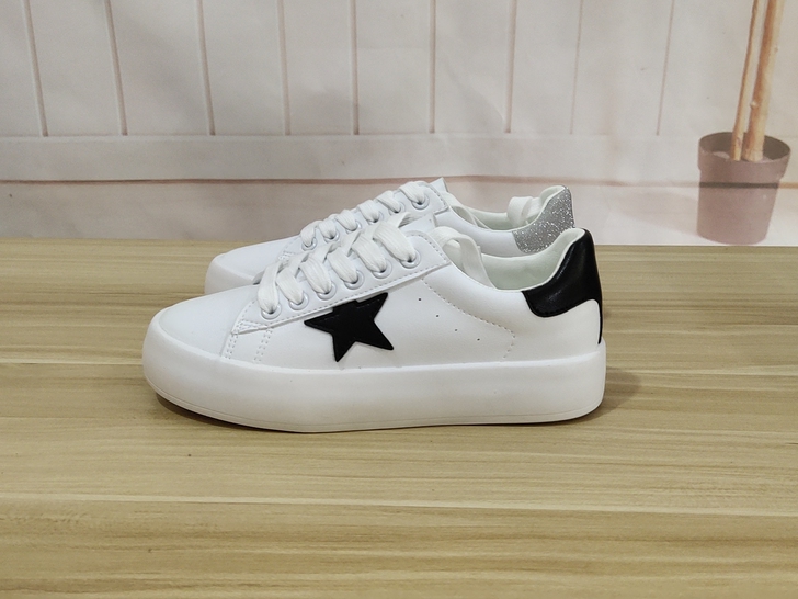 三福小白鞋运动休闲板鞋2020秋款特价清仓...