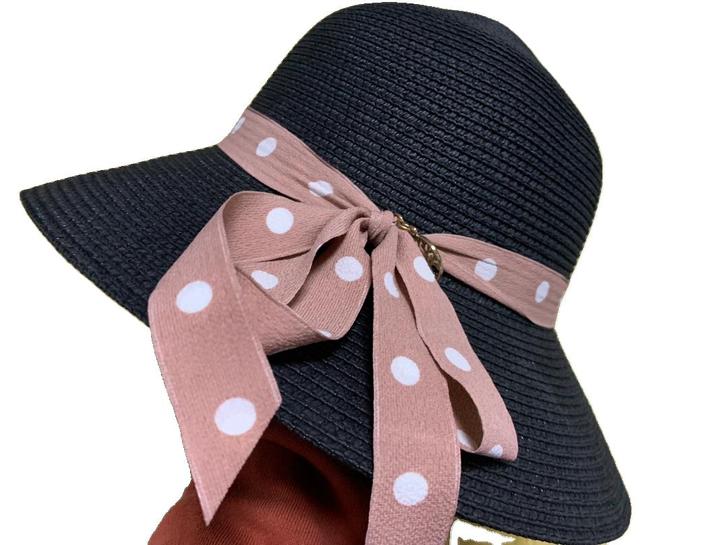 帽子,淘宝杨同学家买的,仅试戴,没有出门戴...