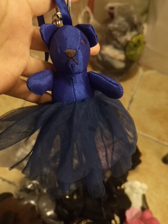 地摊不摆了,挂件5块2个清货,兔子挂件各种...