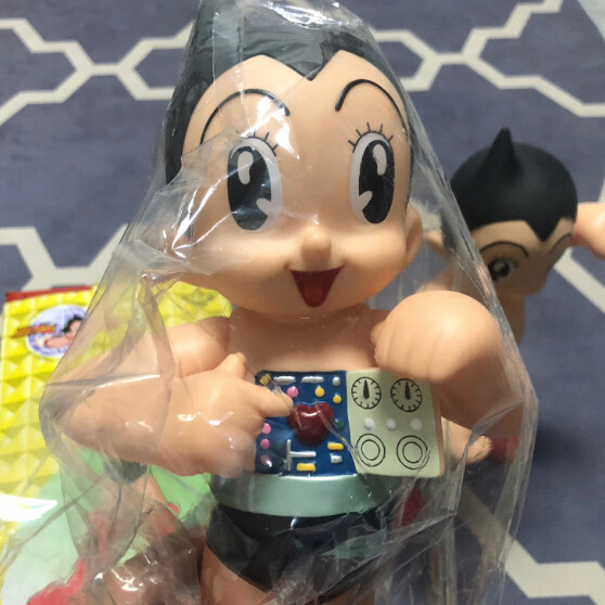 新收的日产版的心脏款阿童木，手头可转动