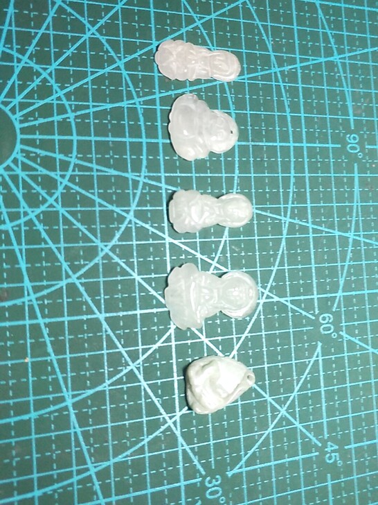 19元非偏远地区包邮5个手工翡翠玉雕，这是...