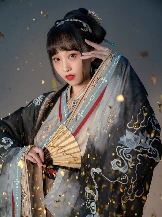 十三余麒麟幻梦大全套 m码急出