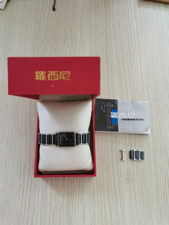 罗西尼女士陶瓷石英手表，购于大连商场，不易...