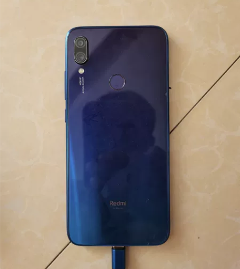 闲置一台红米note7 开机屏坏如图所示看...
