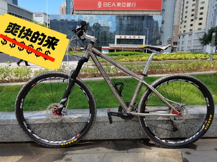 BATTLE钛合金山地车，BATTLE名牌...