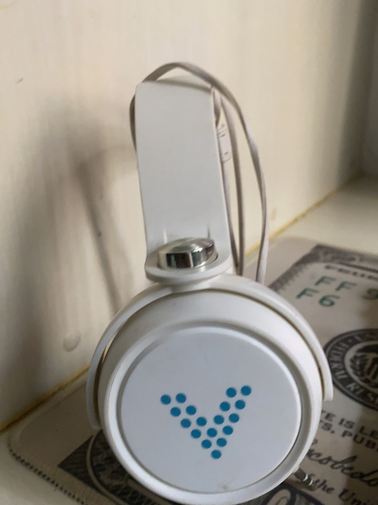 耳机买来一直放着功能完好，需要可以直接拍下