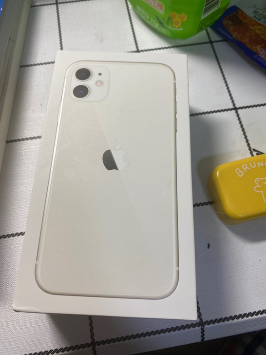 iPhone 11手机盒 白色 128G