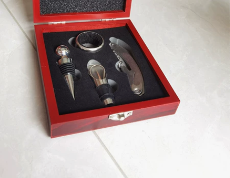 全新 高档红酒开瓶器四件套 感兴趣的话点“...